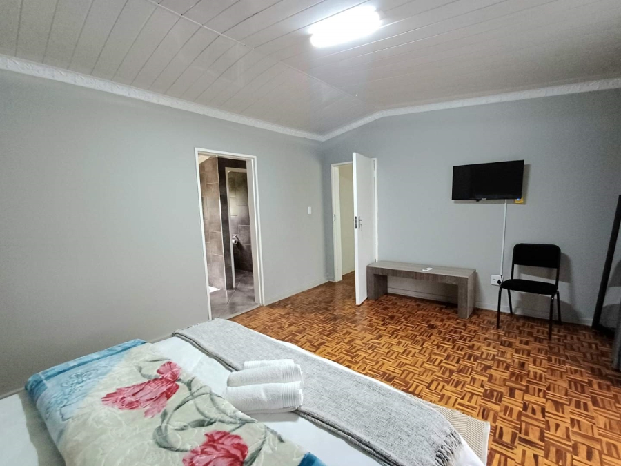 6 Bedroom Property for Sale in Bayswater Free State